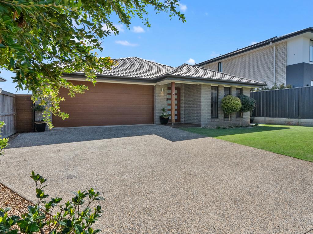 6 Somersby Ct, Birkdale, QLD 4159