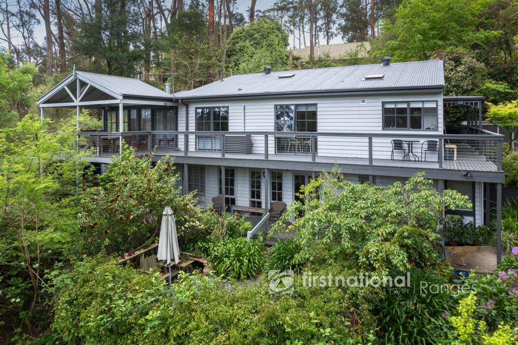 30 Fern Glade Dr, Emerald, VIC 3782