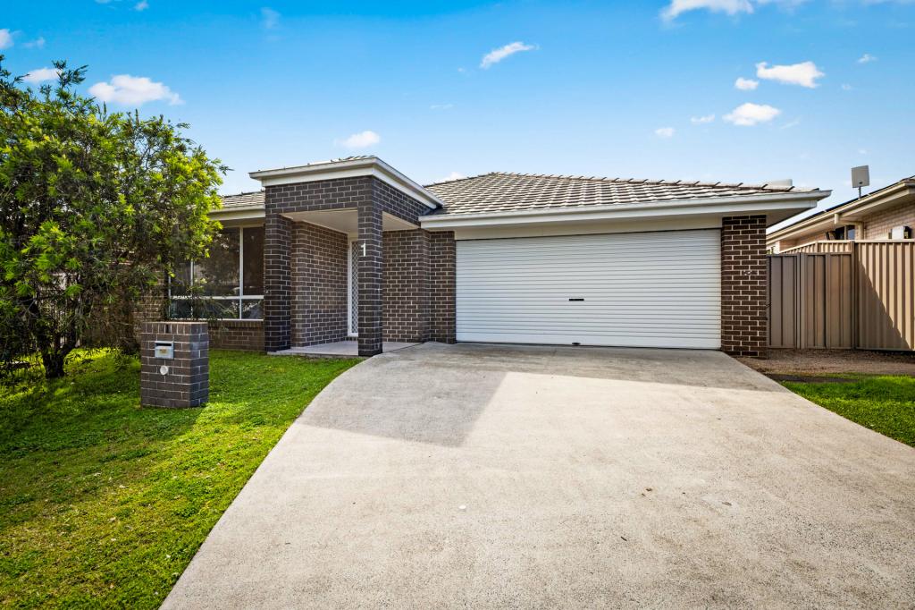1 Treetop Pl, Moonee Beach, NSW 2450