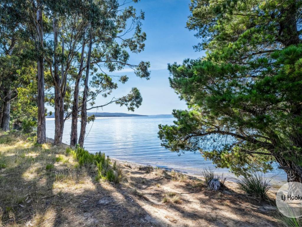 Lot 1/3575 Channel Hwy, Woodbridge, TAS 7162