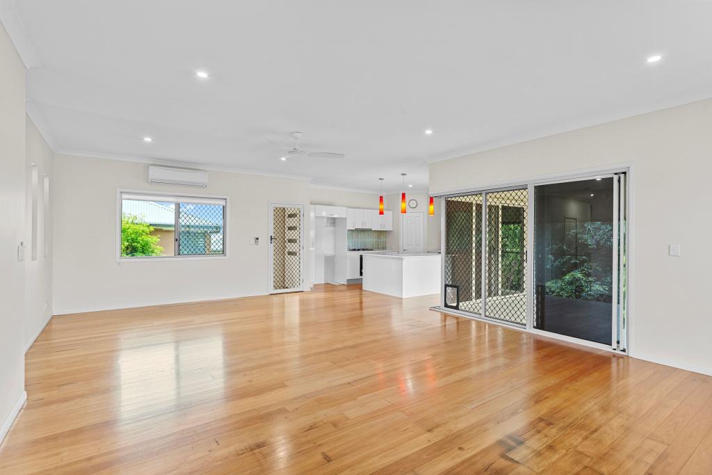 32 Crown Rd, Gympie, QLD 4570