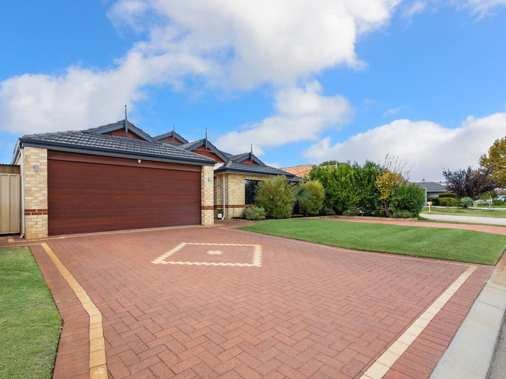 15 Banda Bvd, Canning Vale, WA 6155