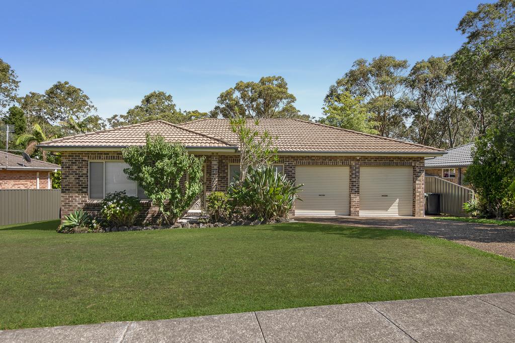 19 Trafalgar Cres, Valentine, NSW 2280