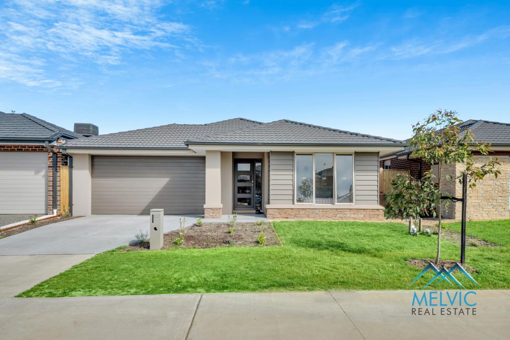 137 Manton Rd, Clyde North, VIC 3978