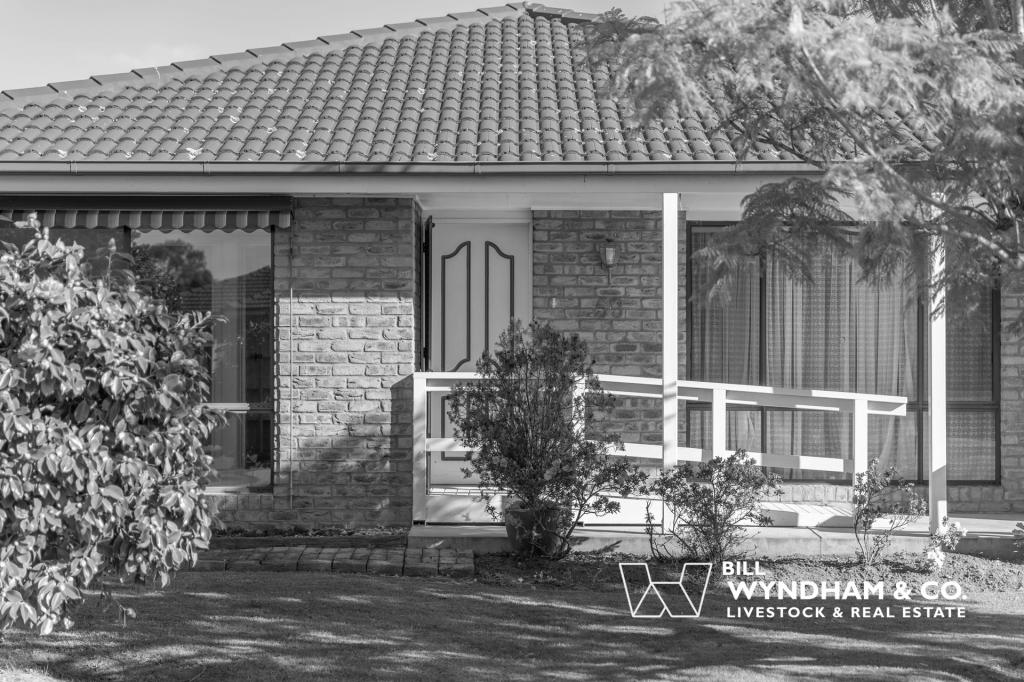 53 Balmoral Cres, Eastwood, VIC 3875