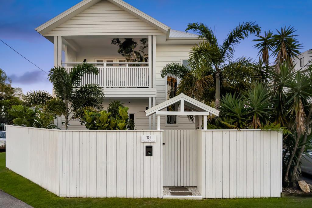 19 Thirteenth Ave, Palm Beach, QLD 4221