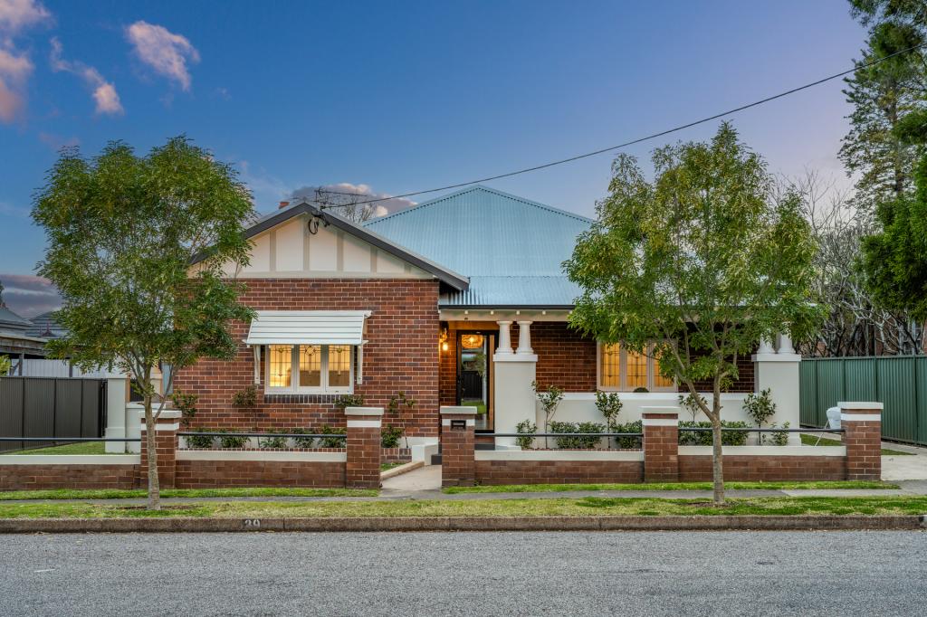 29 Roxburgh St, Lorn, NSW 2320