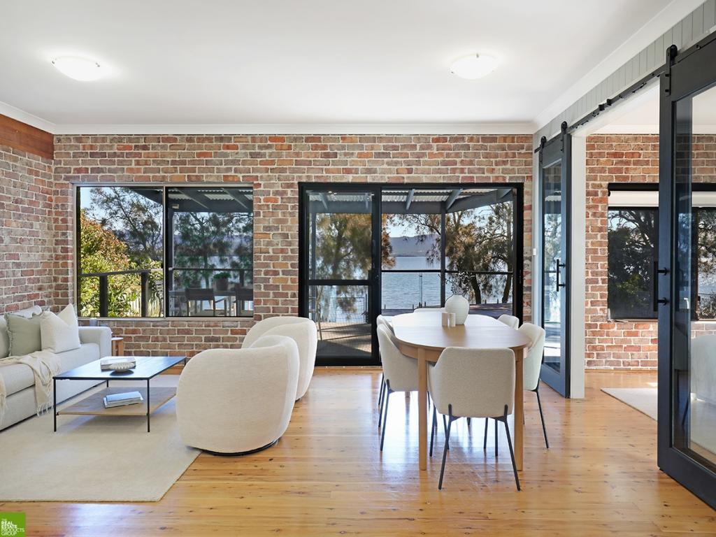 45 The Esplanade, Oak Flats, NSW 2529