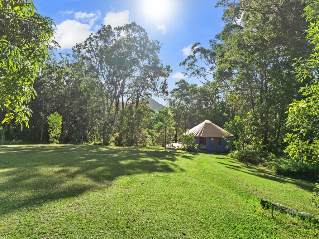 300 Sunrise Rd, Doonan, QLD 4562