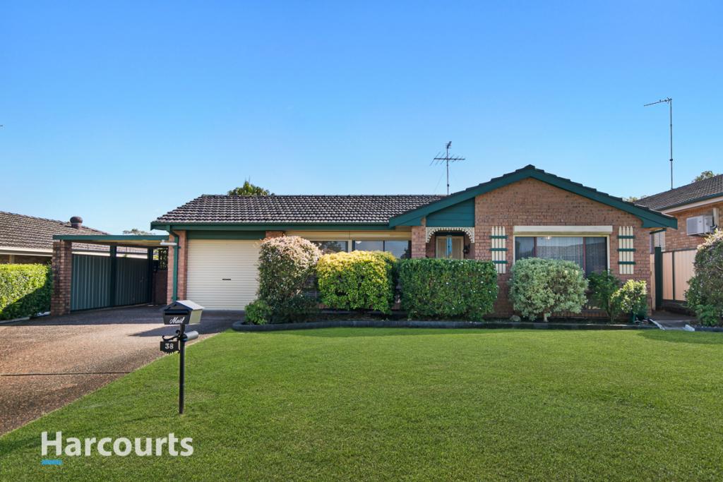 38 Pine Creek Cct, St Clair, NSW 2759