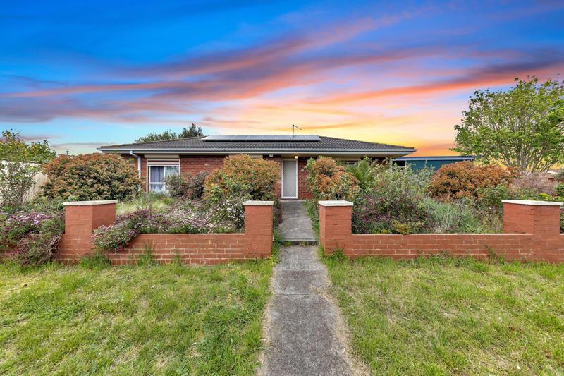 36 Bradman Dr, Meadow Heights, VIC 3048