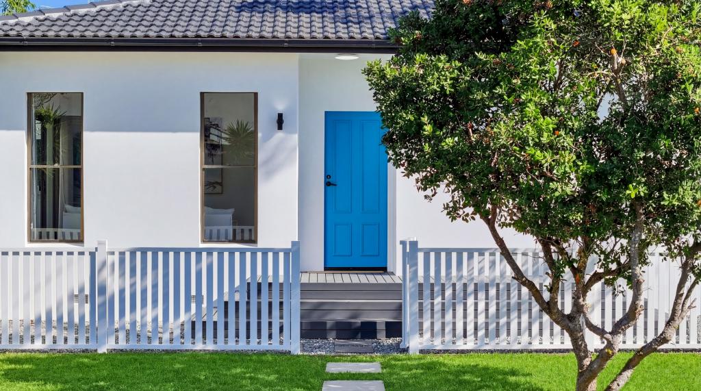 35 Sierra Ave, Bateau Bay, NSW 2261
