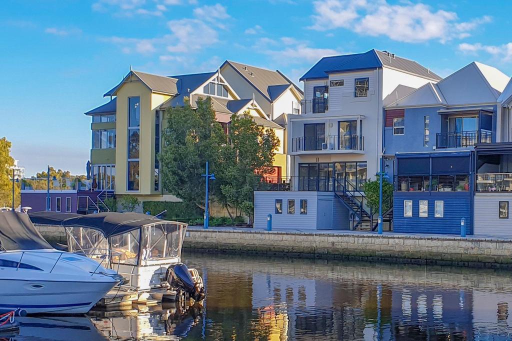 9/51 Tidewater Way, Ascot, WA 6104