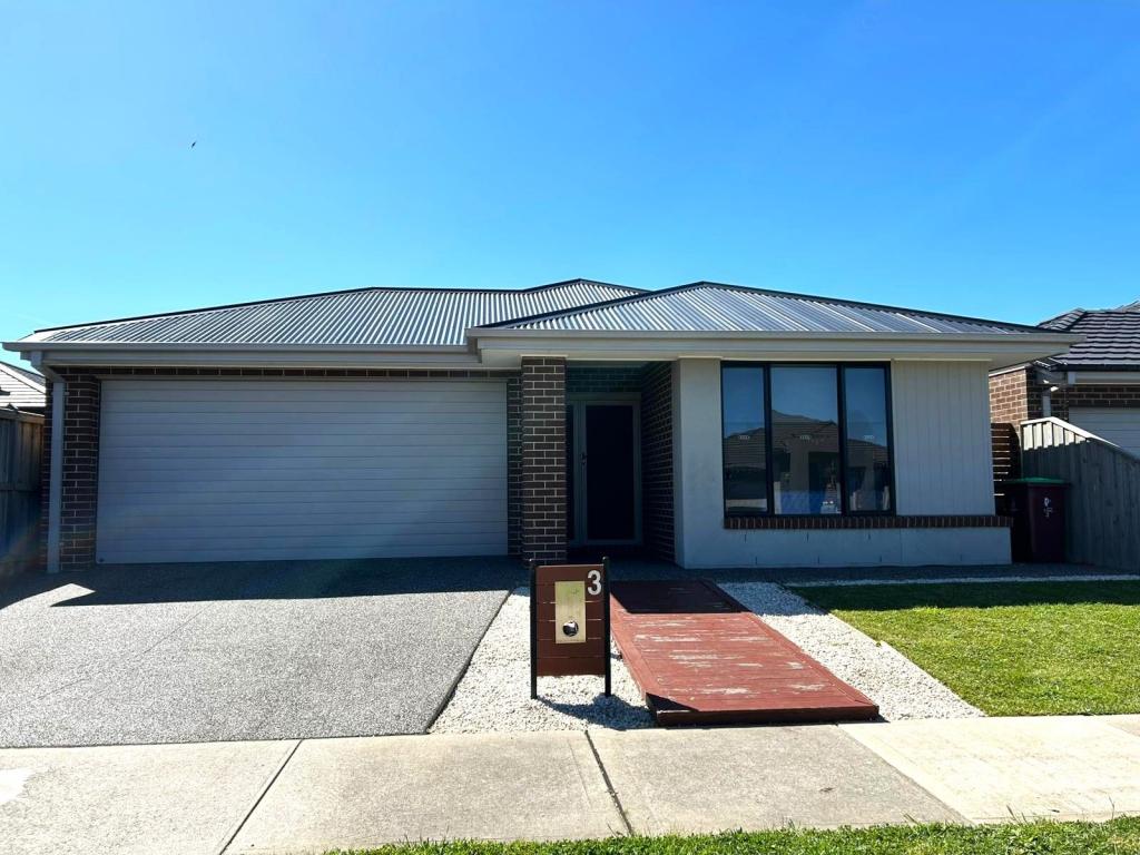 3 Lance Tce, Cranbourne East, VIC 3977