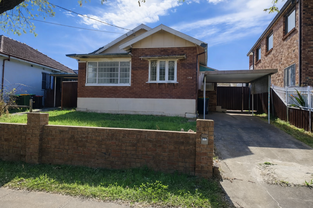 193 GREENACRE RD, BANKSTOWN, NSW 2200