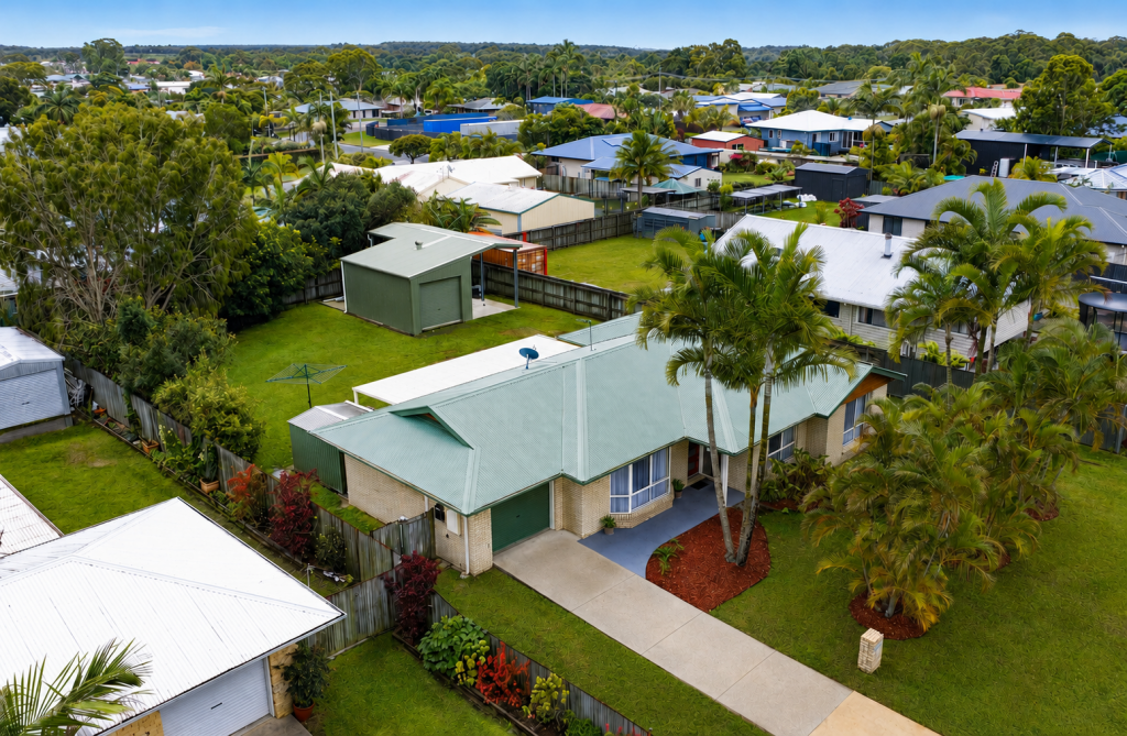 35 Canberra Ave, Cooloola Cove, QLD 4580