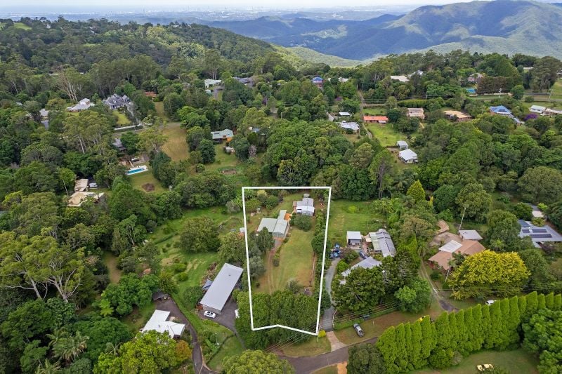 17 Manika Ct, Tamborine Mountain, QLD 4272