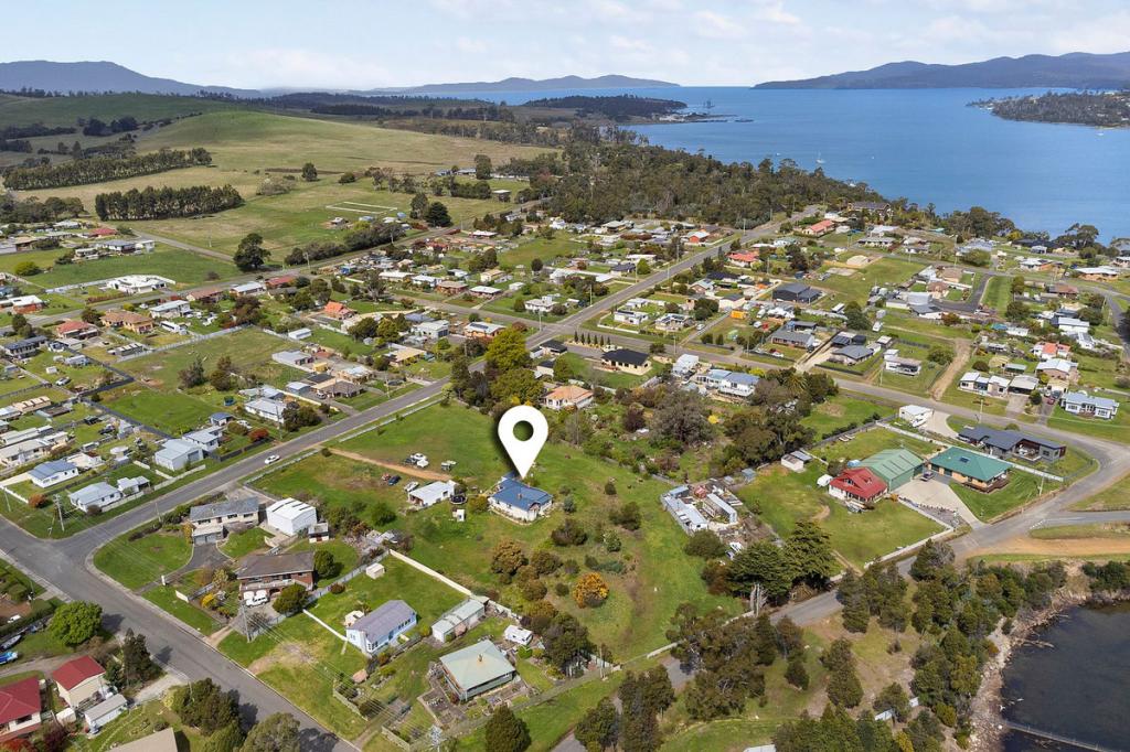 19 Esplanade East, Triabunna, TAS 7190