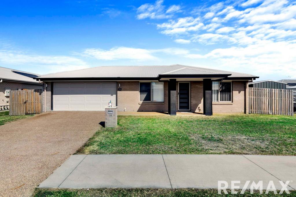 31 CHERRY VENTURE DR, ELI WATERS, QLD 4655