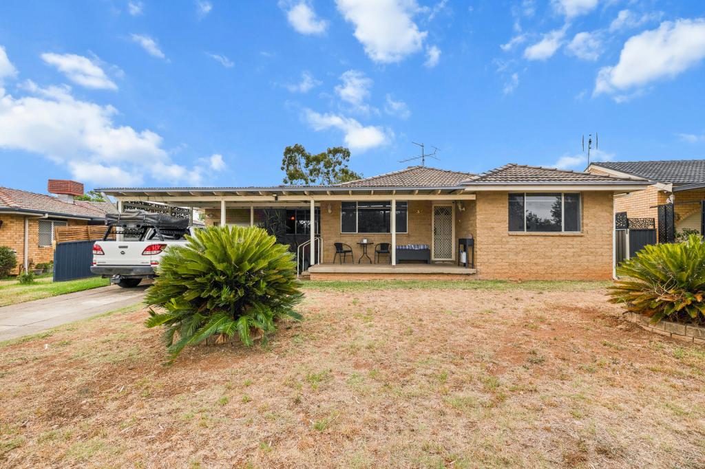 37 Waree Dr, Hillvue, NSW 2340