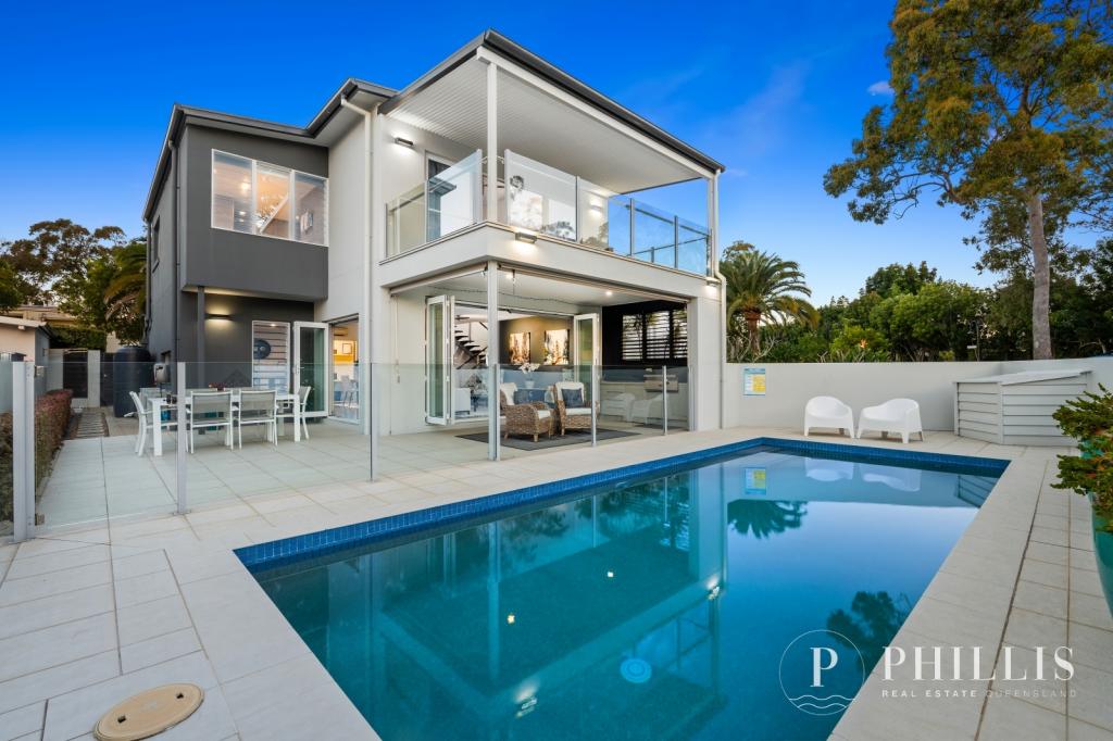 5432 Marine Dr N, Hope Island, QLD 4212