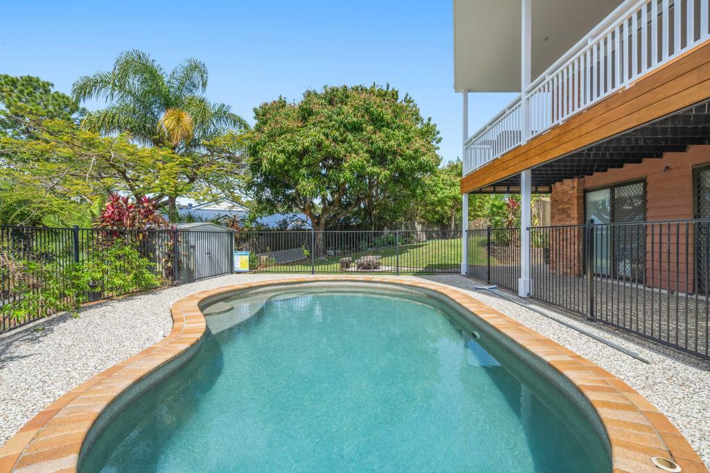 18 Bindoon Cl, Elanora, QLD 4221