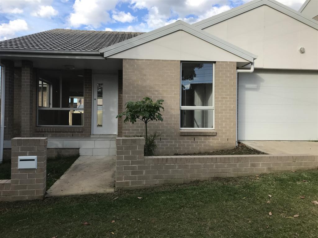 1b Rona St, Peakhurst, NSW 2210