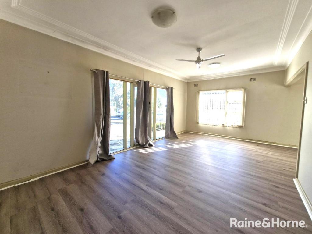 48 Belmont Rd, Glenfield, NSW 2167