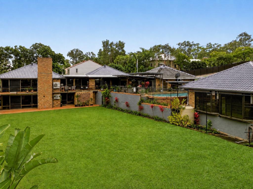 53 Meiers Rd, Indooroopilly, QLD 4068