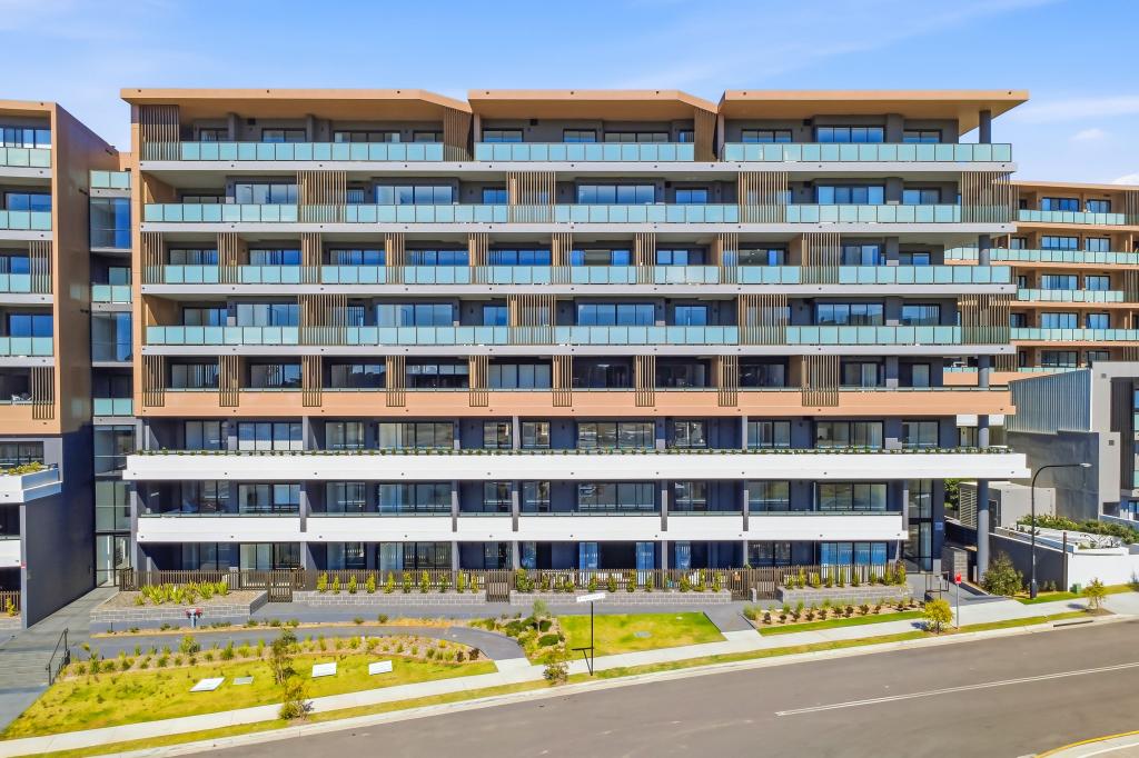 201/20A HASLUCK ST, ROUSE HILL, NSW 2155