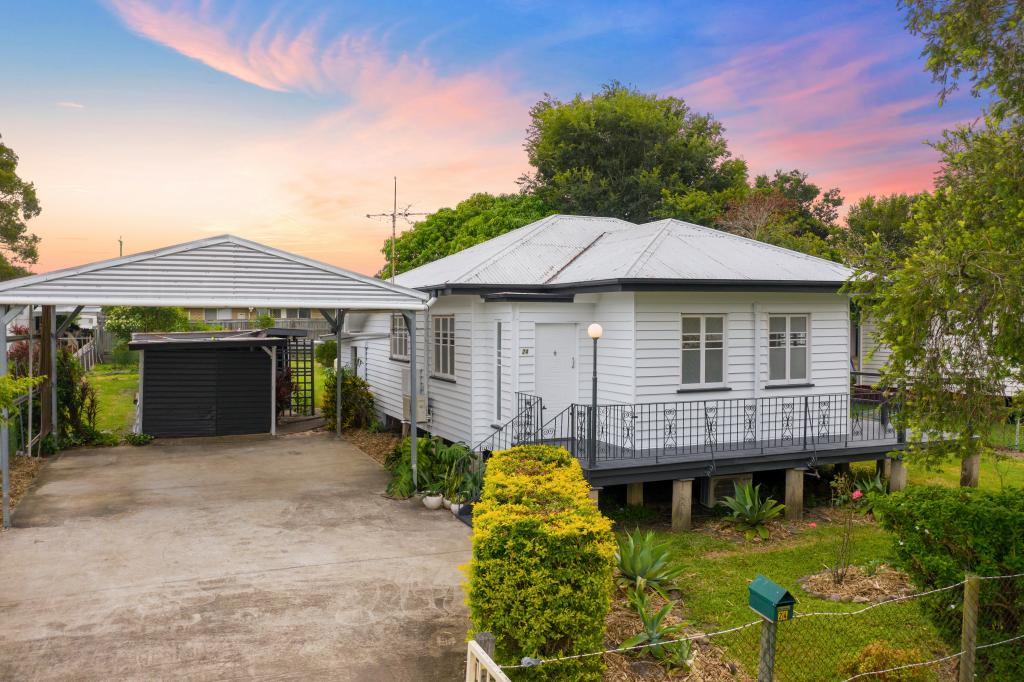 24 Nathan St, East Ipswich, QLD 4305