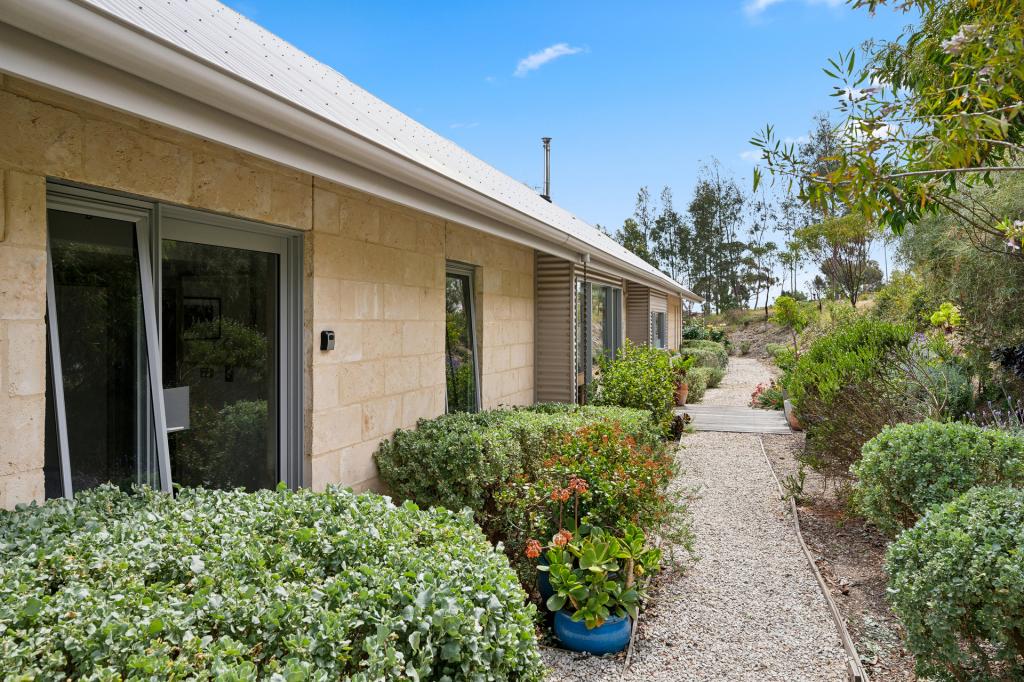 105 Norman Dr, Stanley Flat, SA 5453