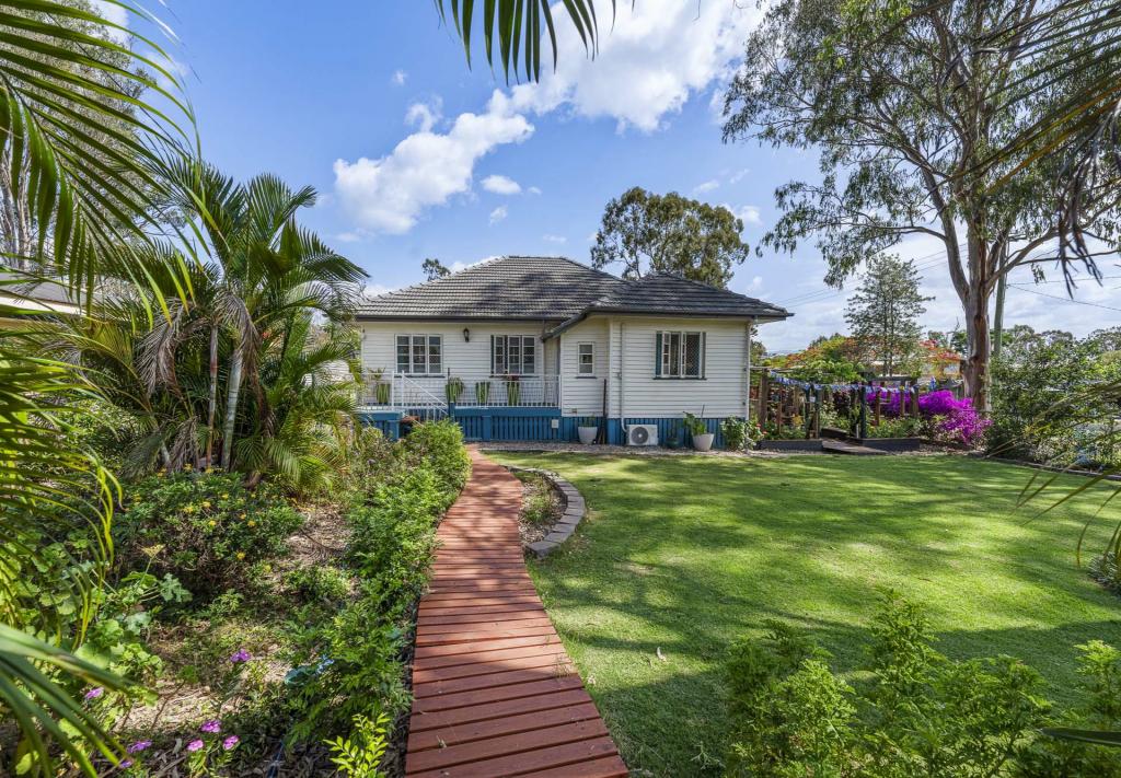 55 Dingyarra St, Toogoolawah, QLD 4313