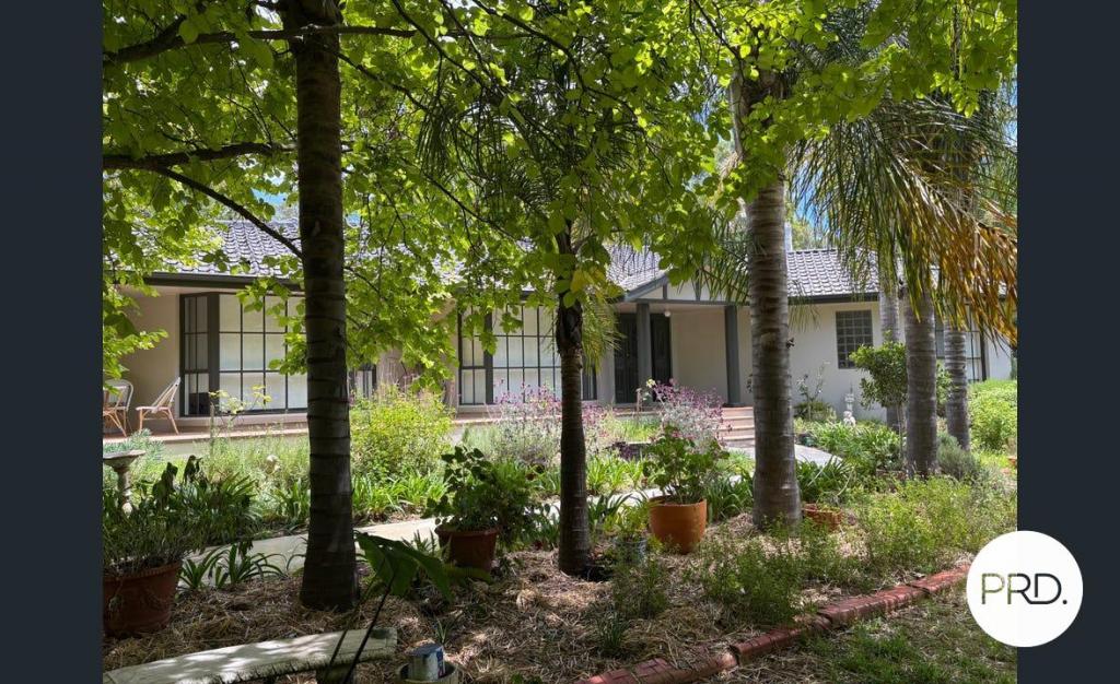 64 Arcadia Downs Dr, Kialla, VIC 3631