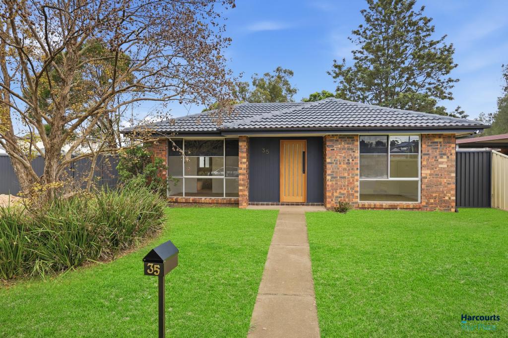 35 Solander Dr, St Clair, NSW 2759