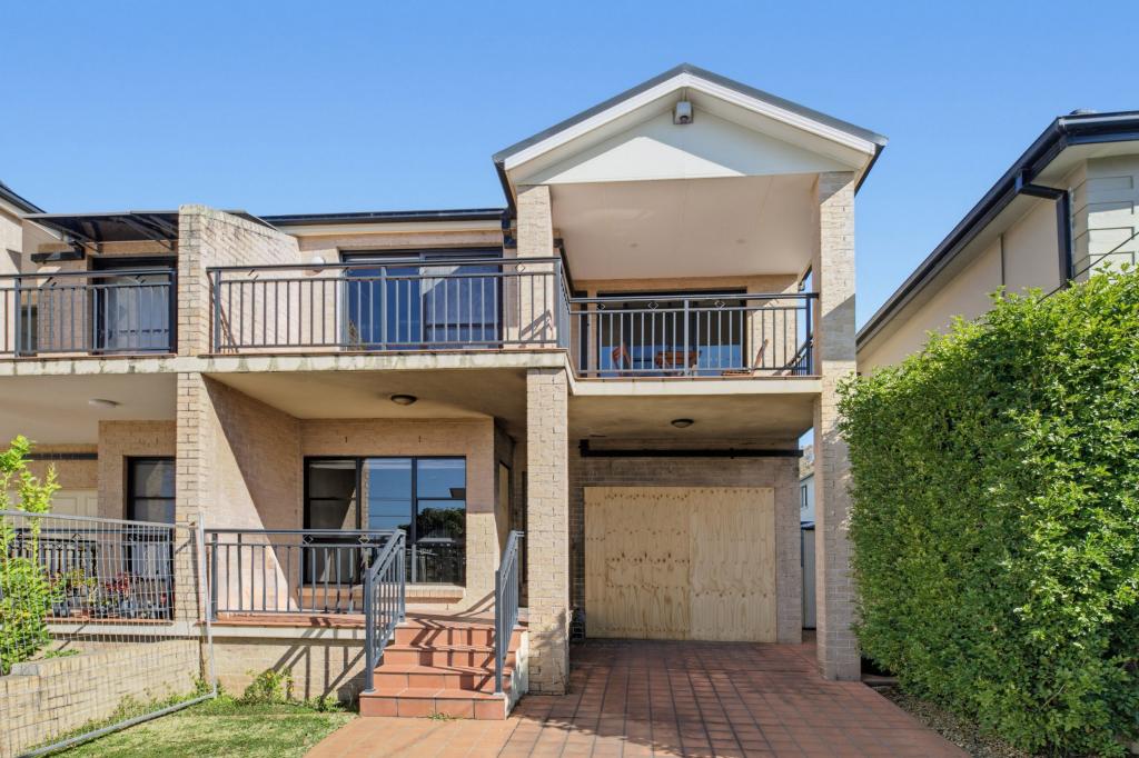 98a Macquarie St, Greenacre, NSW 2190