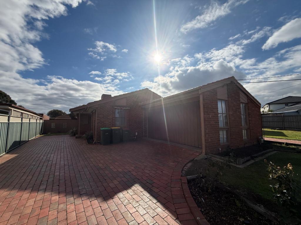 2 Beverley Ct, Hoppers Crossing, VIC 3029