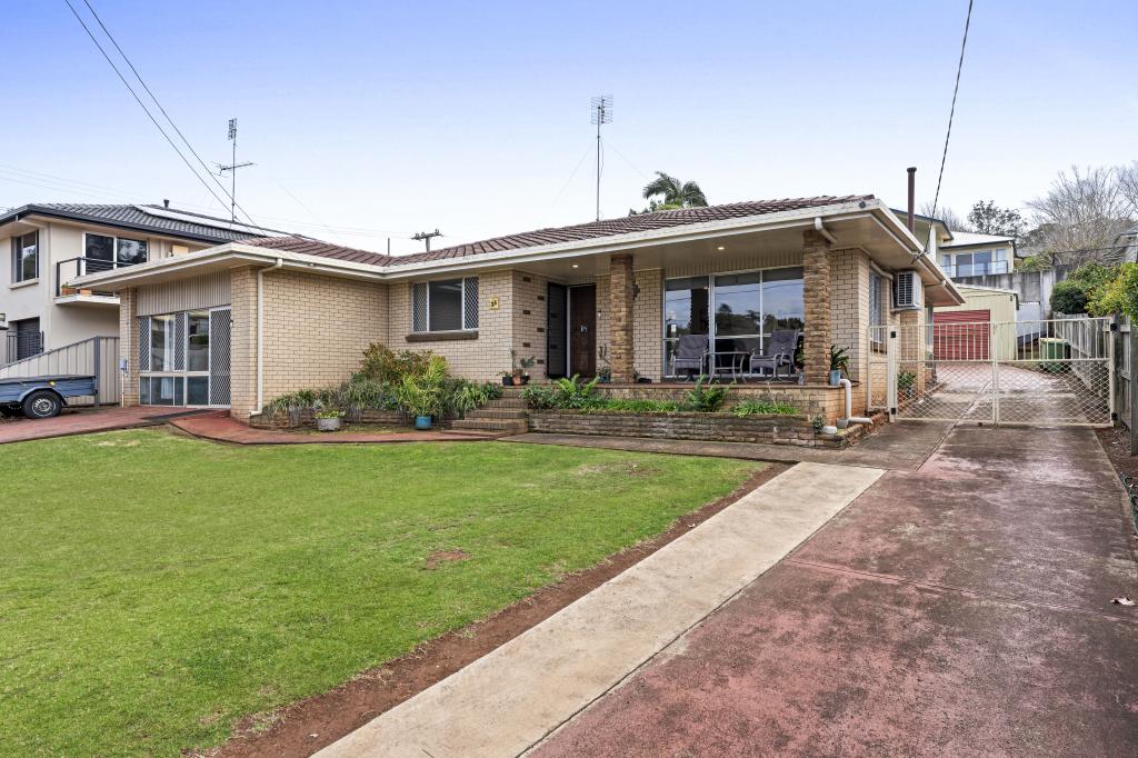 25 Wilson St, Rangeville, QLD 4350