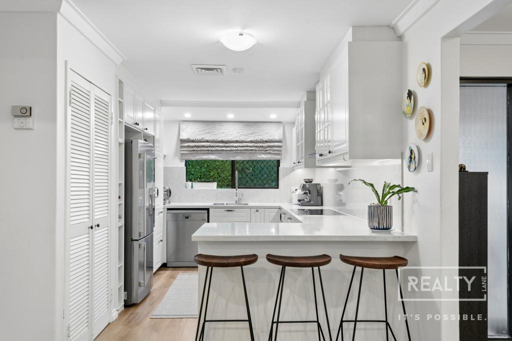 35 Burroughs Rd, Karrinyup, WA 6018