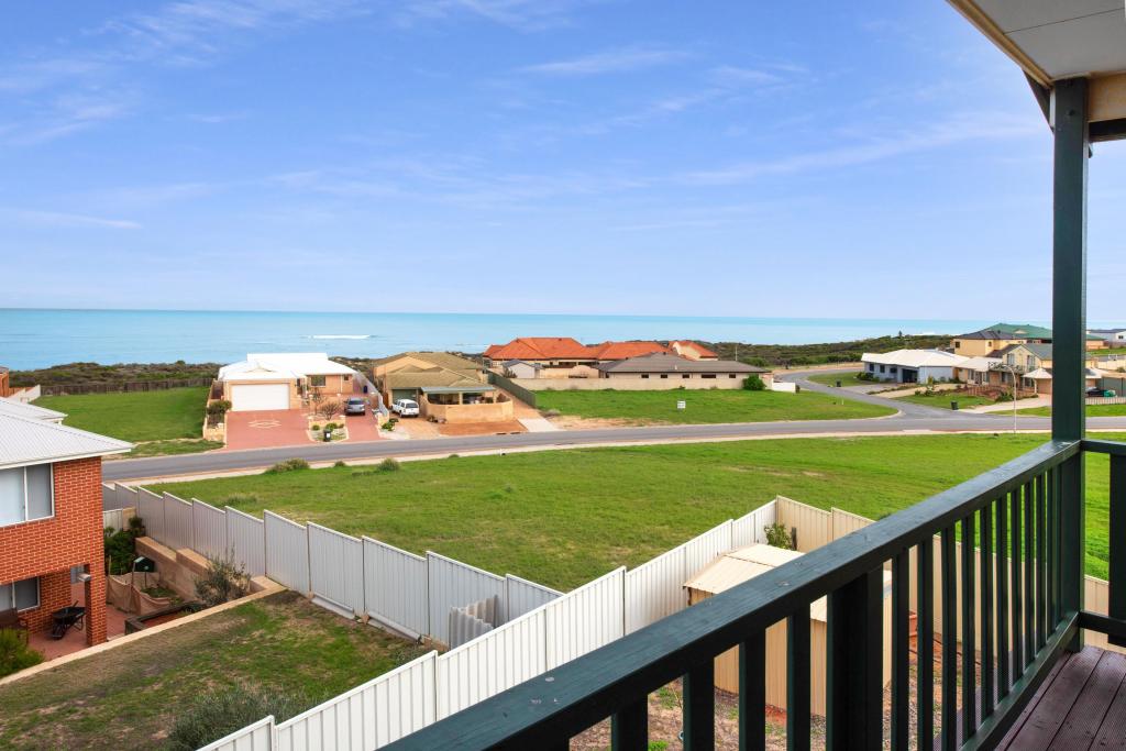 22 Turton Hts, Dongara, WA 6525