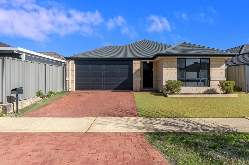 4 Blackall Mews, Piara Waters, WA 6112