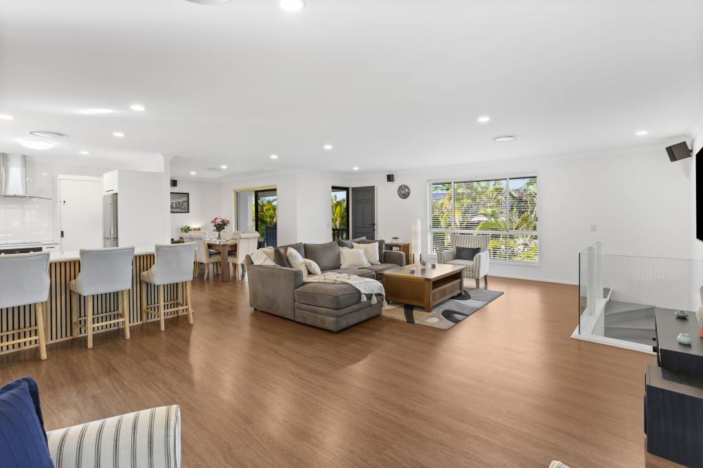 26 Crestridge Cres, Oxenford, QLD 4210