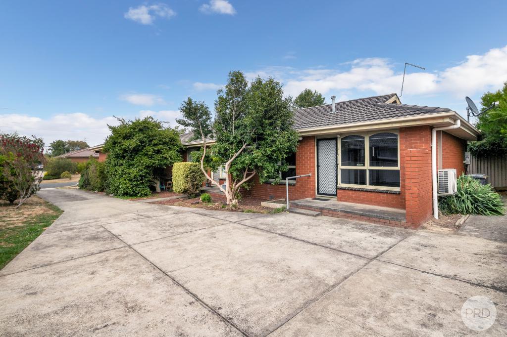 3/10 JOHN ST, WENDOUREE, VIC 3355