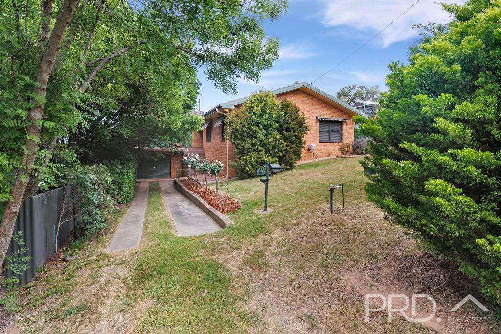 58 Carey St, Tumut, NSW 2720