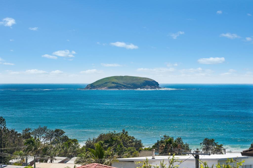 25 Dammerel Cres, Emerald Beach, NSW 2456