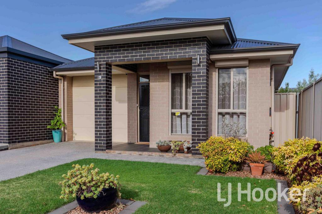 9 Howard St, Flinders Park, SA 5025