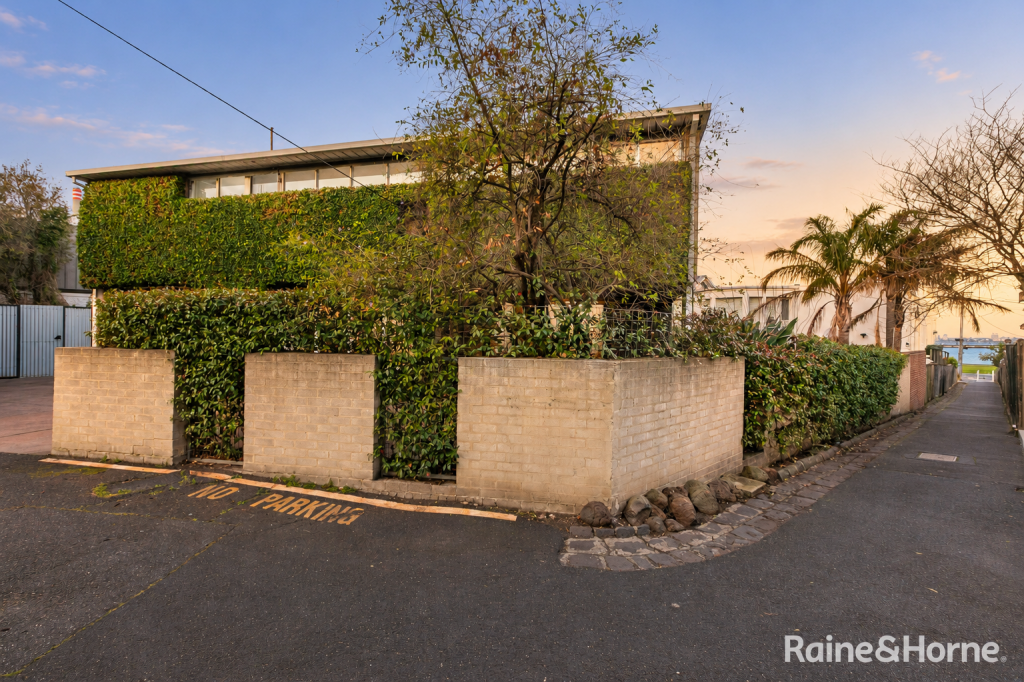 6 Dowman St, Newport, VIC 3015