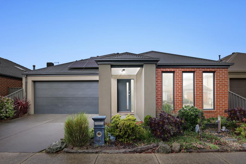 5 Rupert St, Cranbourne East, VIC 3977