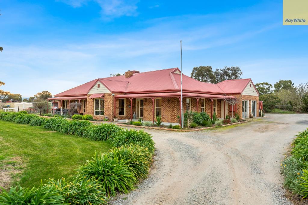 6 HAMMOND CCT, HOPETOUN PARK, VIC 3340