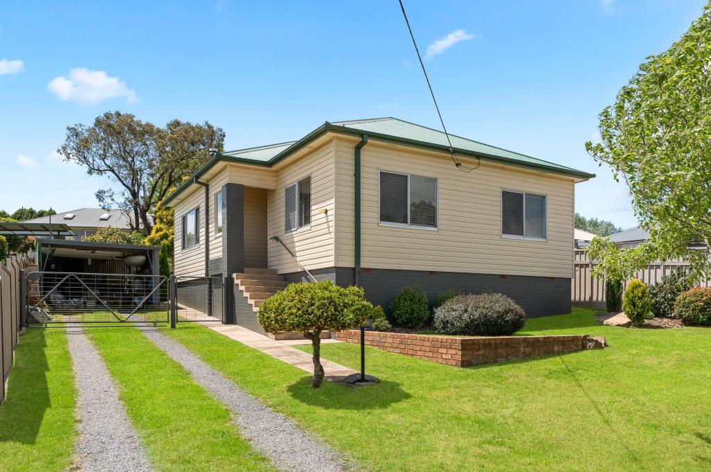 18 ORAM ST, CROOKWELL, NSW 2583